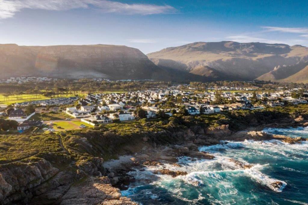 Wild Waters At Kraal Rock On The Cliffs In Hermanus Vila Exterior foto