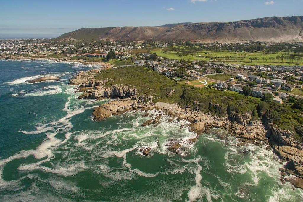 Wild Waters At Kraal Rock On The Cliffs In Hermanus Vila Exterior foto