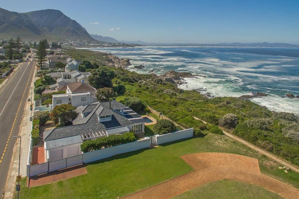 Wild Waters At Kraal Rock On The Cliffs In Hermanus Vila Exterior foto